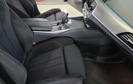 BMW 5 серия, 2019 год, 3 900 000 рублей, 14 фотография