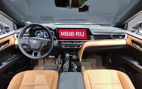 Toyota Camry, 2025 год, 6 800 000 рублей, 7 фотография