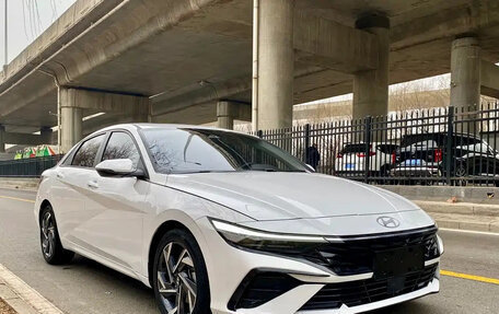 Hyundai Elantra, 2023 год, 1 890 000 рублей, 2 фотография