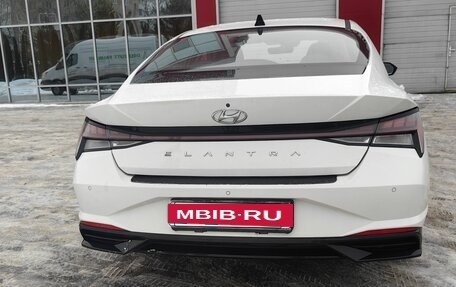 Hyundai Elantra, 2020 год, 1 900 000 рублей, 6 фотография