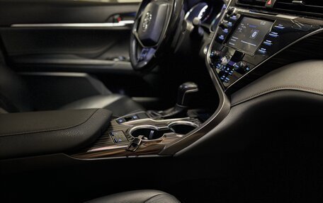 Toyota Camry, 2019 год, 2 780 000 рублей, 6 фотография