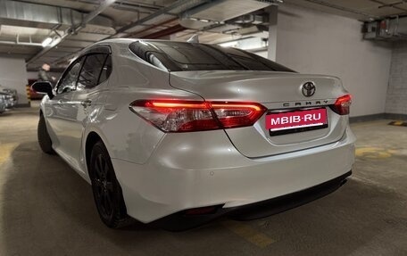 Toyota Camry, 2019 год, 2 780 000 рублей, 4 фотография