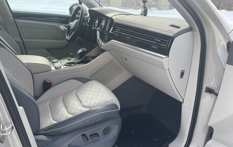 Volkswagen Touareg III, 2022 год, 8 000 000 рублей, 12 фотография