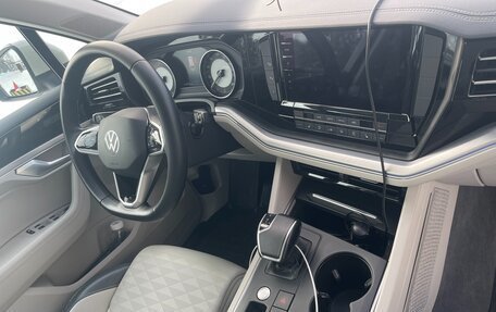 Volkswagen Touareg III, 2022 год, 8 000 000 рублей, 13 фотография