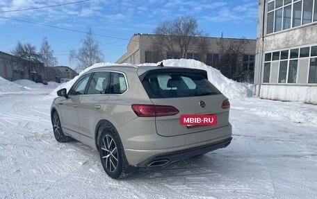 Volkswagen Touareg III, 2022 год, 8 000 000 рублей, 6 фотография