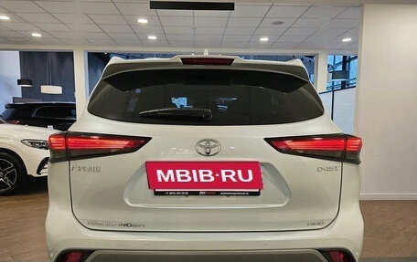 Toyota Highlander, 2026 год, 5 890 000 рублей, 5 фотография