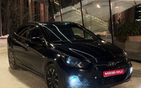 Hyundai Solaris II рестайлинг, 2012 год, 440 000 рублей, 1 фотография