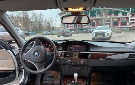 BMW 3 серия, 2011 год, 1 300 000 рублей, 13 фотография