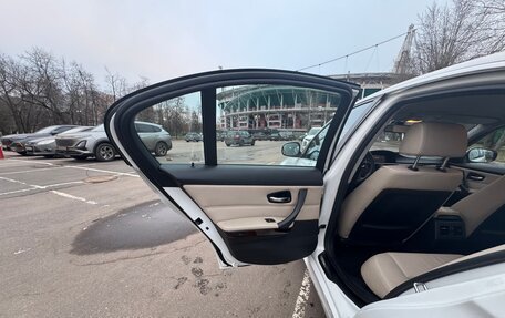 BMW 3 серия, 2011 год, 1 300 000 рублей, 22 фотография