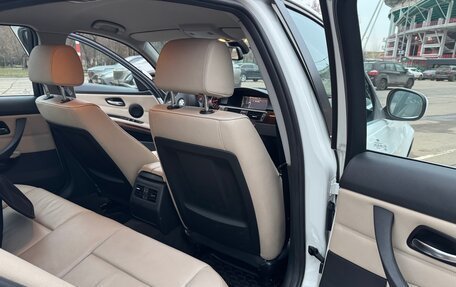 BMW 3 серия, 2011 год, 1 300 000 рублей, 28 фотография