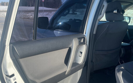 Toyota Land Cruiser Prado 150 рестайлинг 2, 2012 год, 2 850 000 рублей, 13 фотография