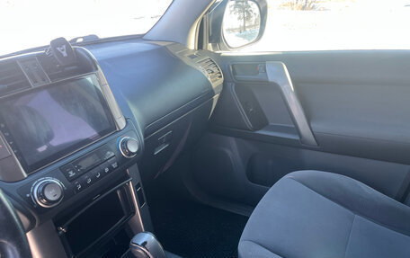 Toyota Land Cruiser Prado 150 рестайлинг 2, 2012 год, 2 850 000 рублей, 17 фотография