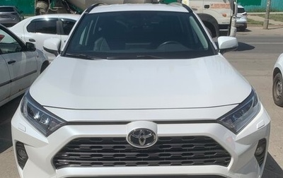 Toyota RAV4, 2021 год, 3 300 000 рублей, 1 фотография