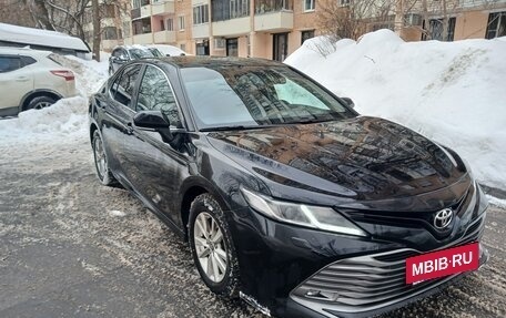 Toyota Camry, 2019 год, 1 730 000 рублей, 2 фотография