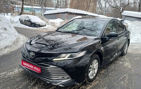 Toyota Camry, 2019 год, 1 730 000 рублей, 3 фотография