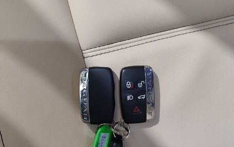 Jaguar F-Pace, 2018 год, 2 870 000 рублей, 19 фотография