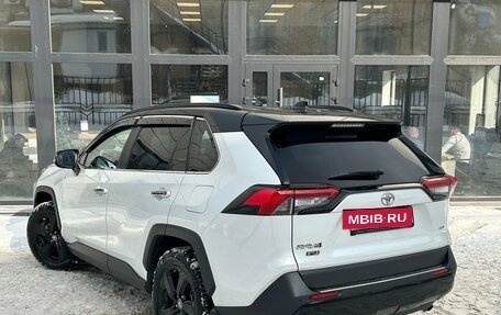 Toyota RAV4, 2021 год, 3 690 000 рублей, 3 фотография