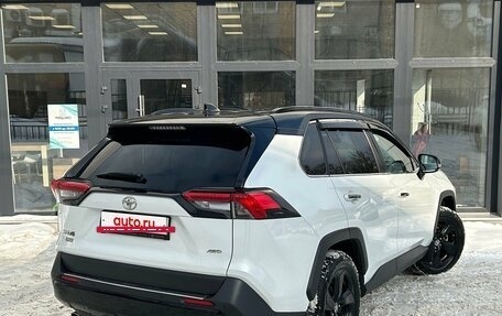 Toyota RAV4, 2021 год, 3 690 000 рублей, 4 фотография