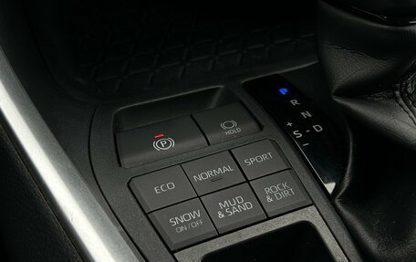 Toyota RAV4, 2021 год, 3 690 000 рублей, 19 фотография