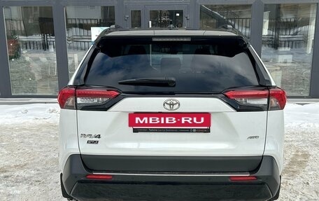 Toyota RAV4, 2021 год, 3 690 000 рублей, 11 фотография