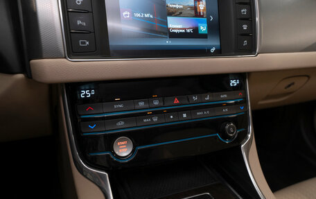 Jaguar XF II, 2016 год, 2 160 000 рублей, 19 фотография