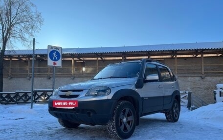 Chevrolet Niva I рестайлинг, 2018 год, 930 000 рублей, 2 фотография