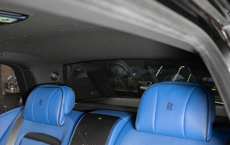 Rolls-Royce Cullinan, 2025 год, 71 000 000 рублей, 11 фотография