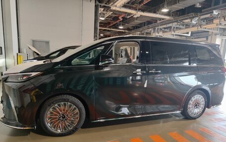 Lexus LM, 2025 год, 19 090 000 рублей, 2 фотография