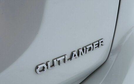 Mitsubishi Outlander III рестайлинг 3, 2018 год, 1 950 000 рублей, 29 фотография