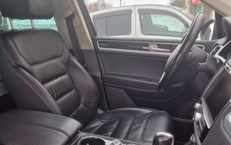 Volkswagen Touareg III, 2017 год, 3 500 000 рублей, 16 фотография