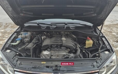 Volkswagen Touareg III, 2017 год, 3 500 000 рублей, 17 фотография