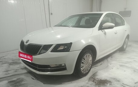 Skoda Octavia, 2019 год, 900 000 рублей, 2 фотография