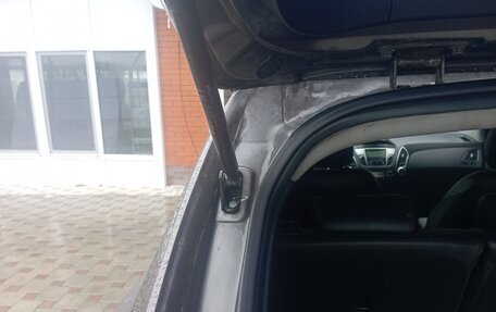 Hyundai ix35 I рестайлинг, 2013 год, 900 000 рублей, 10 фотография