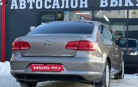 Volkswagen Passat B7, 2011 год, 659 000 рублей, 11 фотография