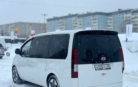 Hyundai Staria, 2021 год, 4 599 000 рублей, 6 фотография