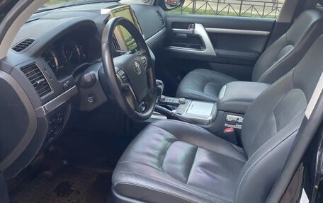 Toyota Land Cruiser 200, 2019 год, 6 950 000 рублей, 2 фотография