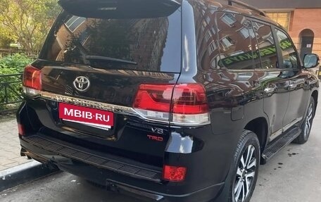 Toyota Land Cruiser 200, 2019 год, 6 950 000 рублей, 4 фотография