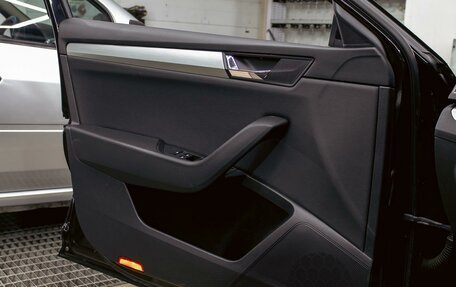 Skoda Superb III рестайлинг, 2018 год, 1 835 000 рублей, 12 фотография