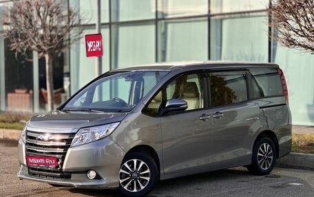 Toyota Noah III, 2015 год, 1 730 000 рублей, 1 фотография