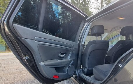 Renault Laguna III рестайлинг, 2009 год, 589 000 рублей, 4 фотография