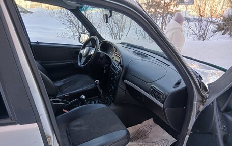 Chevrolet Niva I рестайлинг, 2012 год, 450 000 рублей, 3 фотография