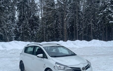 Toyota Verso I, 2015 год, 920 000 рублей, 2 фотография