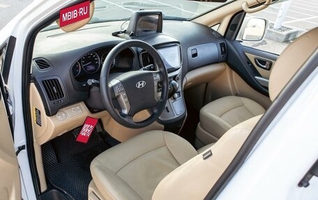 Hyundai Grand Starex Grand Starex I рестайлинг 2, 2018 год, 2 255 000 рублей, 11 фотография