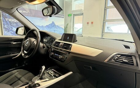 BMW 1 серия, 2018 год, 1 980 000 рублей, 10 фотография