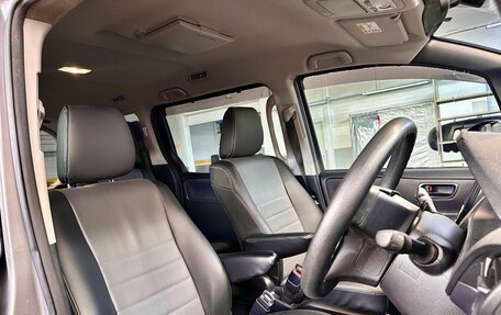 Toyota Noah III, 2015 год, 1 730 000 рублей, 13 фотография