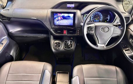 Toyota Noah III, 2015 год, 1 730 000 рублей, 15 фотография