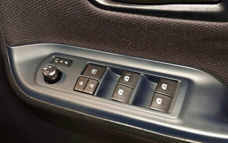 Toyota Noah III, 2015 год, 1 730 000 рублей, 21 фотография