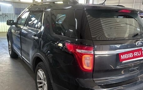 Ford Explorer VI, 2013 год, 1 100 000 рублей, 3 фотография