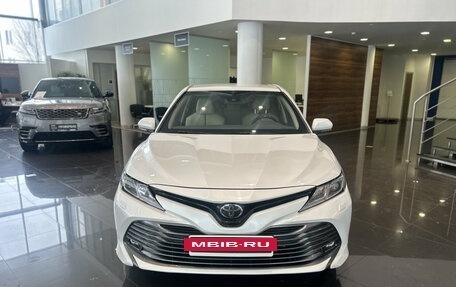 Toyota Camry, 2018 год, 2 299 000 рублей, 6 фотография