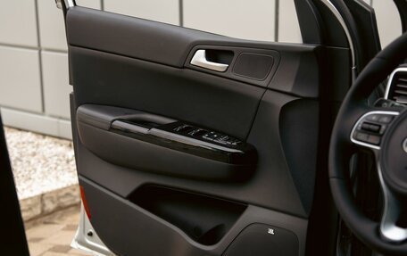 KIA Sportage IV рестайлинг, 2018 год, 1 955 000 рублей, 12 фотография